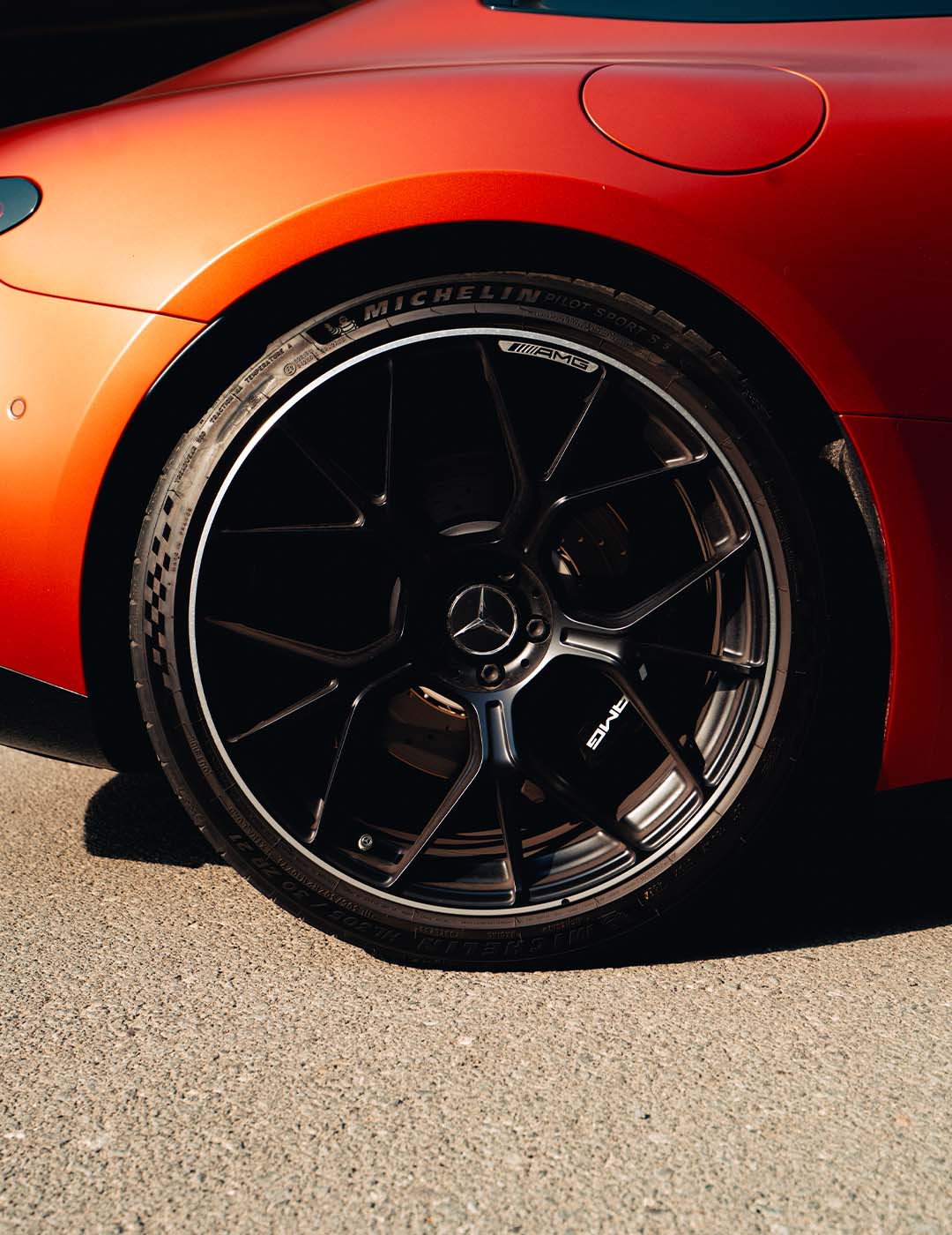 amg-4